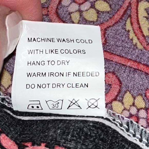 Velzera Colorful Tunic With Yarn Fringe Size L (oversized) - Picture 6 of 11